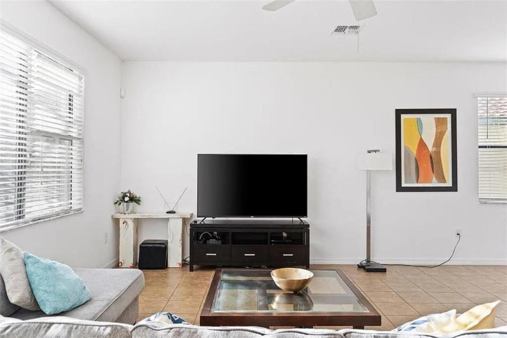 Luxurious - Near - Golf Course Davenport