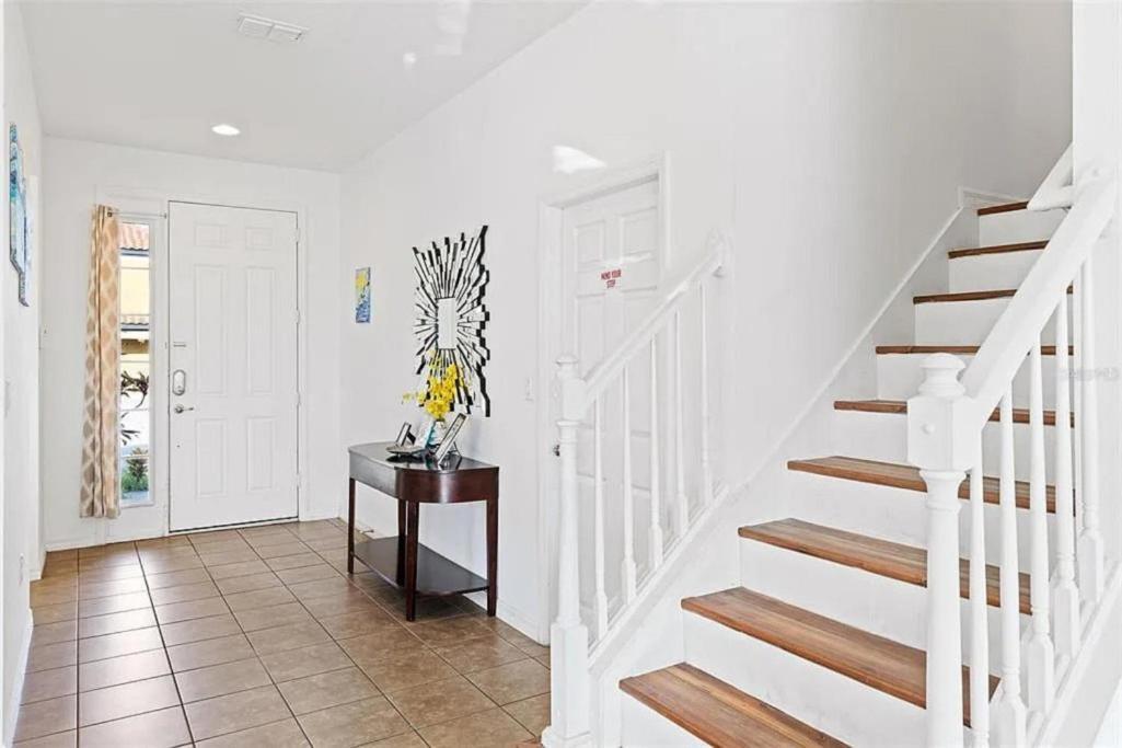 Luxurious - Near - Golf Course *