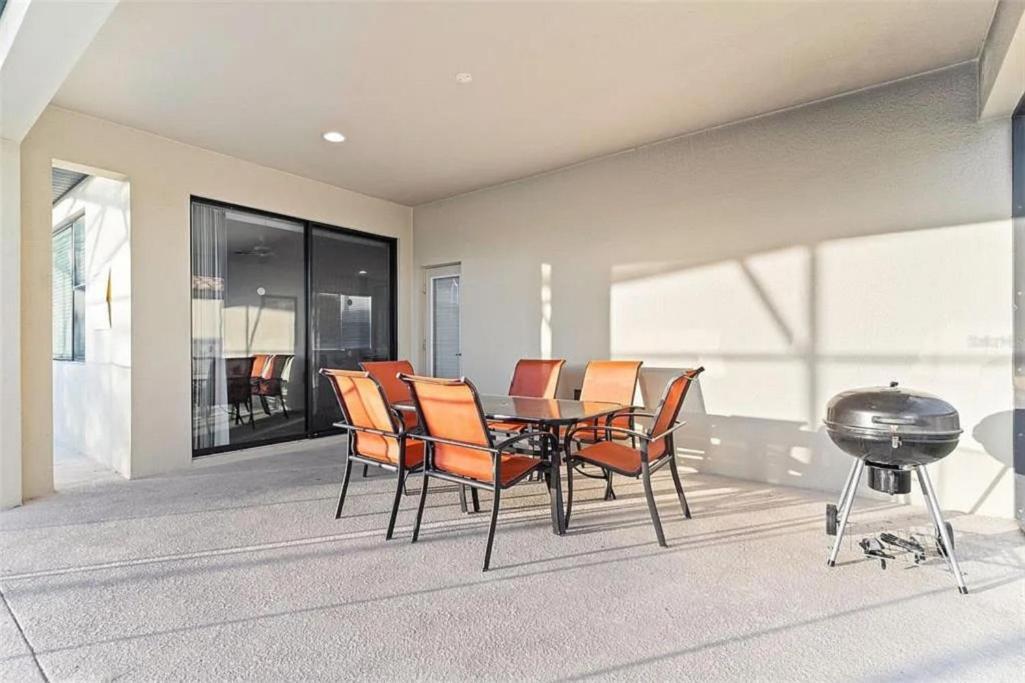 Luxurious - Near - Golf Course Davenport