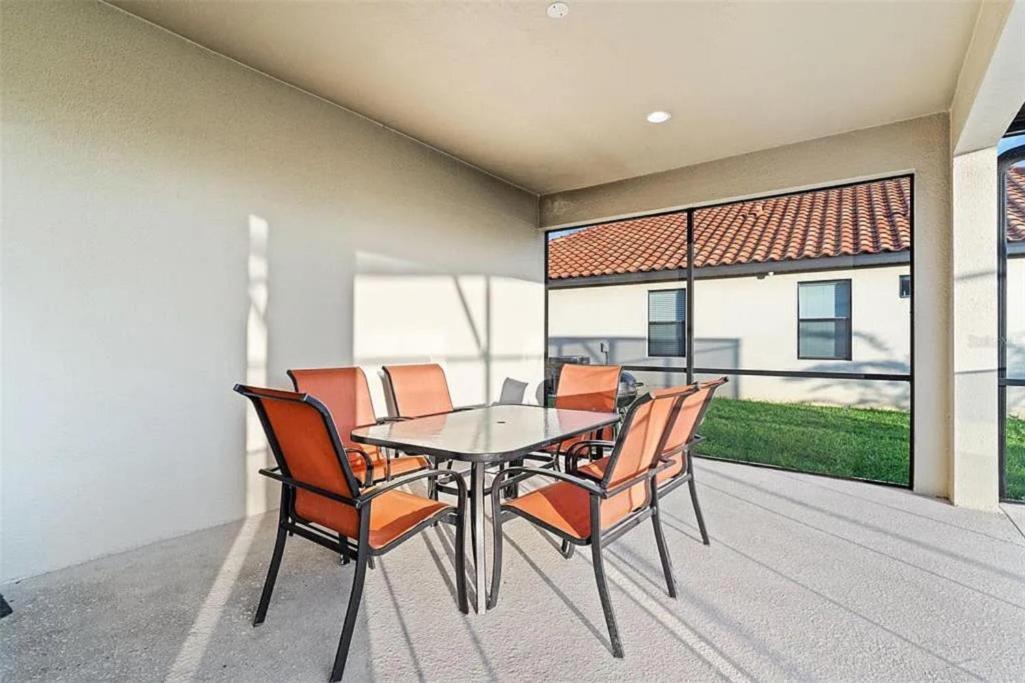 Luxurious - Near - Golf Course Villa *